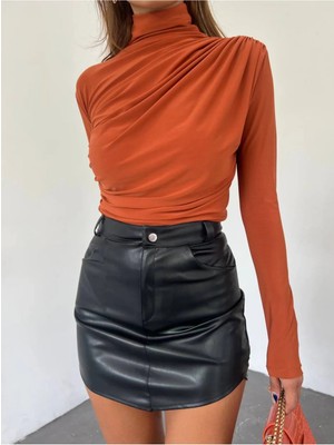 Kadın Dik Yaka Büzgülü Bluz