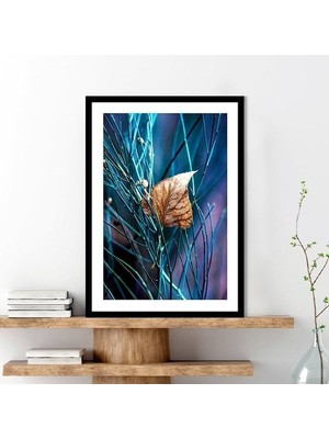 Mavilerin Içinde Sonbahar Yaprağı 1 Çerçeve ve Poster - B1239