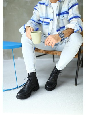 Serhat Özköroğlu - Siyah Erkek Bot Siyah