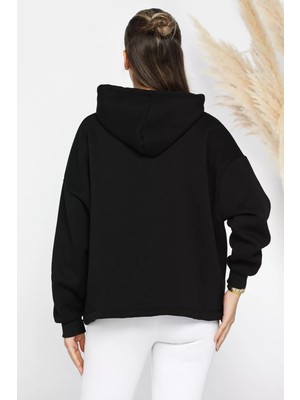 Gülseli Kadın Kapüşonlu Nakışlı Şardonlu Üç Iplik Oversize Sweatshirt