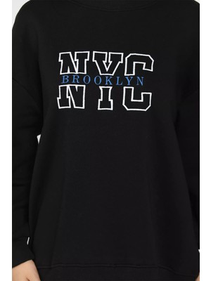 Gülseli Kadın Nyc Nakışlı Şardonlu Üç Iplik Oversize Sweatshirt