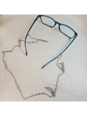 Crystal Atelier Mavi Kristal Taşlı İnci Boncuklu Kadın Gözlük Zinciri – Şık Trend Gözlük Askısı Aksesuarı