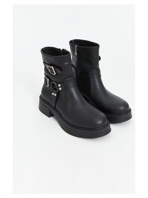 Koor Deri Görünümlü Kadın Bot