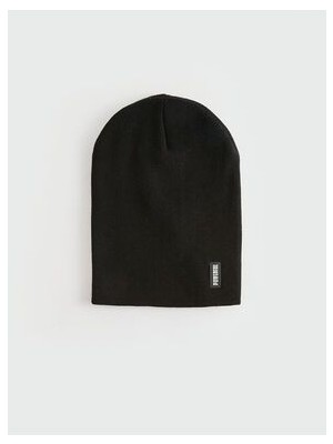 Etiket Detaylı Erkek Triko Bere