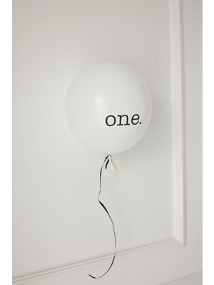Doğum Günü 1 Yaş Kutlama Balonu - One / Beyaz Siyah Yazılı