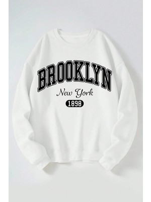 The Wert Brooklyn New York 1898 Baskılı Kadın/erkek Beyaz Bisiklet Yaka Pamuklu Sweatshirt