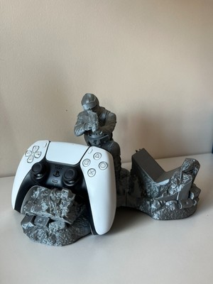 Magicland Asker Figürlü Fps Gamepad Standı - Ps4 / Ps5 / Xbox Uyumlu Kol Tutacağı, Ps5 Joystick Standı