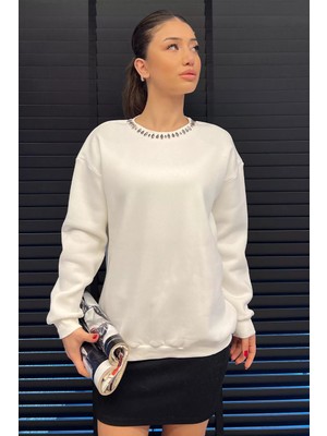 Gülseli Bisiklet Yaka Taş Detaylı Şardonlu Sweatshirt