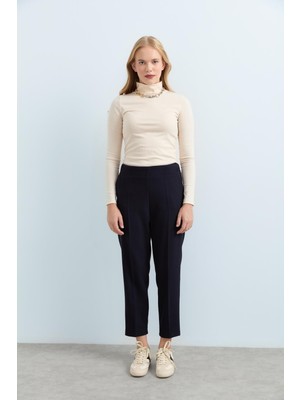 Nihan Arka Beli Lastikli Ütü Izli Havuç Pantolon  Lacivert