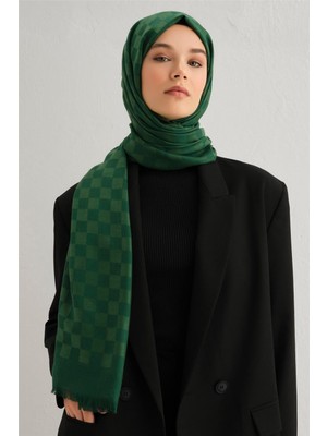 Armine Viscon Kare Desen Şal 07