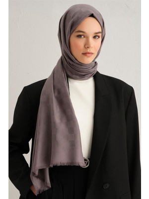 Armine Viscon Kare Desen Şal 17