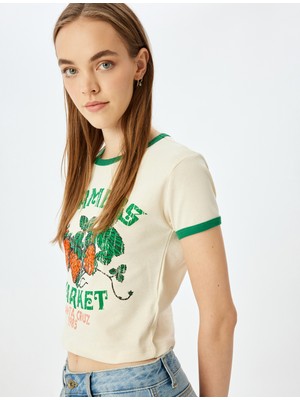 Koton Bisiklet Yaka Çilek Baskılı Crop Biyeli Pamuklu Tişört