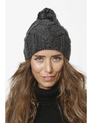 Ponponlu Triko Örgü Detay Bere