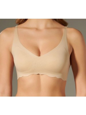 Kadın Dikişsiz Pedli Görünmez Toparlayıcı Sütyen