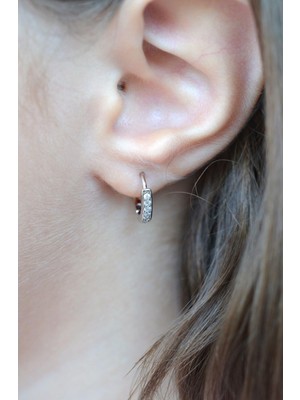 Sacce Scarves & Accessories Gümüş Renk Taşlı Halka Model Çocuk ve Genç Küpesi