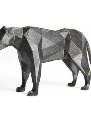 Low Poly Panter Figürü
