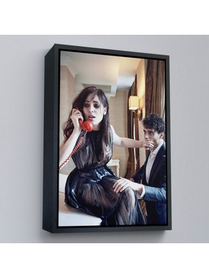 Miyrem canvas Serie  Telefon Ile Konuşurken Sevgilisinin Ağzını Kapayan Kadın TABLOSU-7934
