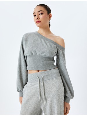 Koton Korse Detaylı Asimetrik Yaka Omzu Açık Crop Sweatshirt