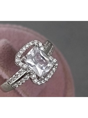 Lilahgümüştr Gümüş Baget Beyaz Taşlı Kadın Yüzük