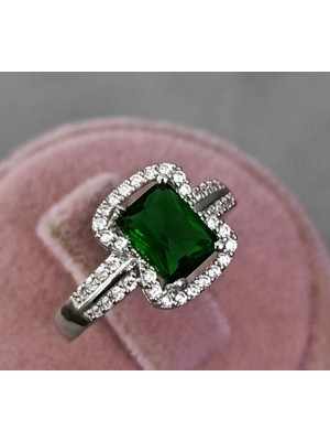 Lilahgümüştr Gümüş Baget Yeşil Taşlı Kadın Yüzük