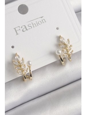 Pirinç Gold Renk Zirkon Taşlı Yaprak Model Inci Detay Küpe