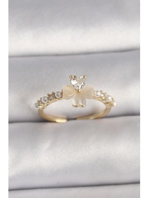 Pirinç Gümüş Renk Zirkon Taşlı Beyaz Mineli Yonca Model Inci Detay Ayarlanabilir Yüzük