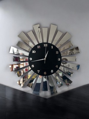 Siyah Gümüş Aynalı Pleksi Yelpaze Model Sayılı Ev Hediyelik Duvar Saati 50CM Boyutunda Salo,ofis,yatak Odası ve Mutfak Için Uygun