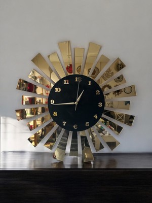 Siyah Gold (Altın) Aynalı Pleksi Yelpaze Model Sayılı Ev Hediyelik Duvar Saati 50CM Boyutunda Salo,ofis,yatak Odası ve Mutfak Için Uygun