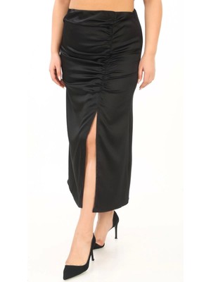 Lady Majestic Büyük Beden Saten Drape Yırtmaçlı Midi Siyah Etek