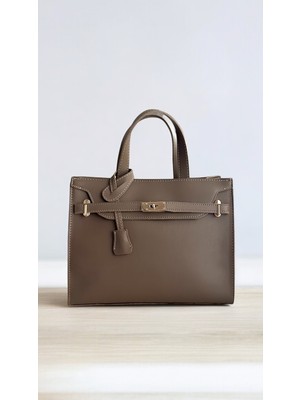 Kilit Detaylı Suni Deri Çok Bölmeli Klasik Çanta Fiora