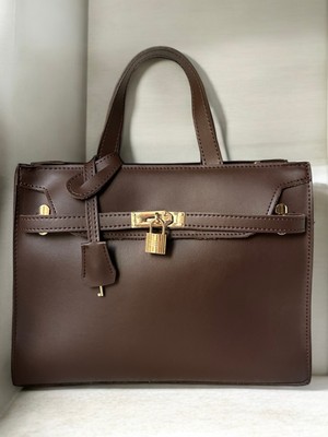 Kilit Detaylı Suni Deri Çok Bölmeli Klasik Çanta Fiora