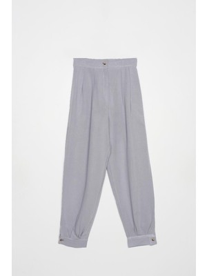 Gri-Pileli Paça Apoletli Keten Pantolon