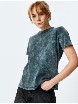 Koton Pamuklu Batik Desenli Kısa Kollu Bisiklet Yaka Tişört