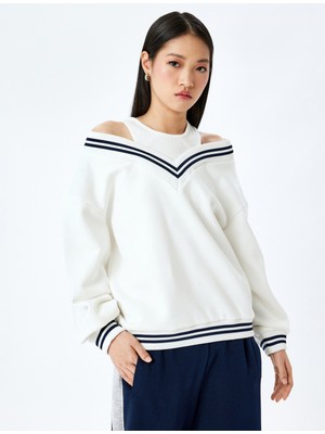 Koton Biyeli Oversize V Yaka Atlet Detaylı Sweatshirt