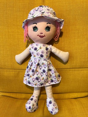 Nostalji Kutusu Mor Çiçekli Pembe Saçlı Kız Oyuncak Bez Bebek Uyku Arkadaşı 50 cm Doğum Günü Hediyesi
