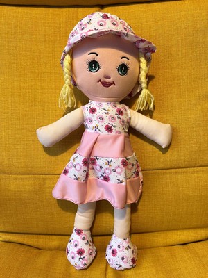 Nostalji Kutusu Pembe Elbiseli Sarı Saçlı Kız Oyuncak Bez Bebek Uyku Arkadaşı 50 cm Doğum Günü Hediyesi