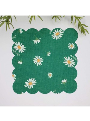 Decofav Yeşil Zemin Papatya Desenli Yıkanabilir Kumaş Kokteyl Peçetesi 1 Adet