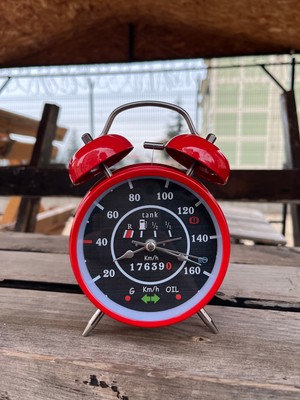 Vintage Nostaljik Alarmlı Vosvos Kadran Metal Çalar Saat