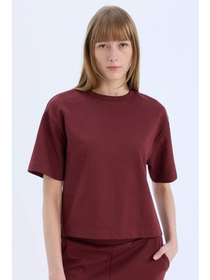 DeFacto Relax Fit Bisiklet Yaka Basic Düz Kısa Kollu Bordo Tişört C7630AX25SP
