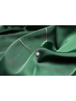 Gümüş Kar Tanesi Kolye