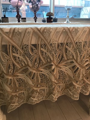 Belinda Model Fransız Güpürlü Masa Örtüsü