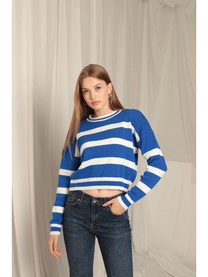 Kadın Çizgili Triko Yarı Crop Kazak
