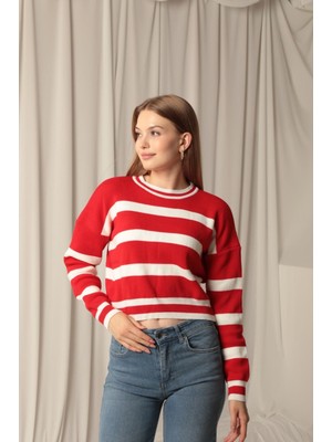 Kadın Çizgili Triko Yarı Crop Kazak