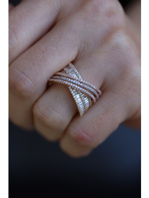 Yenigün Kuyumculuk 14 Ayar Altın Üç Renkli Baget Sarmalı Yüzük