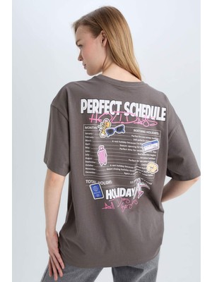 DeFacto Oversize Geniş Kalıp Bisiklet Yaka Sırt Baskılı Kısa Kollu Tişört E0637AX25SM