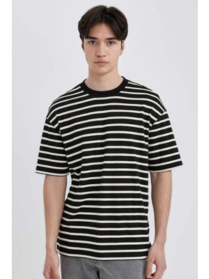 DeFacto Boxy Fit Bisiklet Yaka Çizgili Kısa Kollu Ağır Kumaş Tişört B5910AX24SP