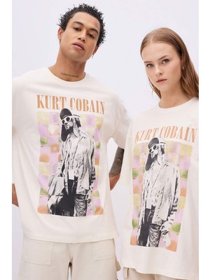 DeFacto Unisex Kurt Cobain Oversize Geniş Kalıp Bisiklet Yaka Kısa Kollu Tişört C3769AX24SM