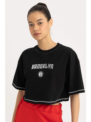 DeFacto NBA Brooklyn Nets Crop Bisiklet Yaka Kısa Kollu Tişört B9953AX24SM