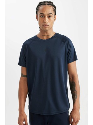 DeFacto Slim Fit Dar Kesim Bisiklet Yaka Baskılı Sporcu Kısa Kollu Tişört V2887AZ24AU