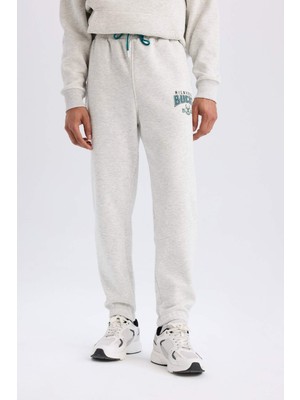 DefactoFit NBA Milwaukee Bucks Sporcu Kalın Jogger Eşofman Altı Standart Fit Beli Bağcıklı Cepli D6701AX25SP